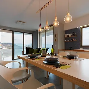 https://seafront-holiday-house-on-the-mindelo-bay.cape-verdehotels.com