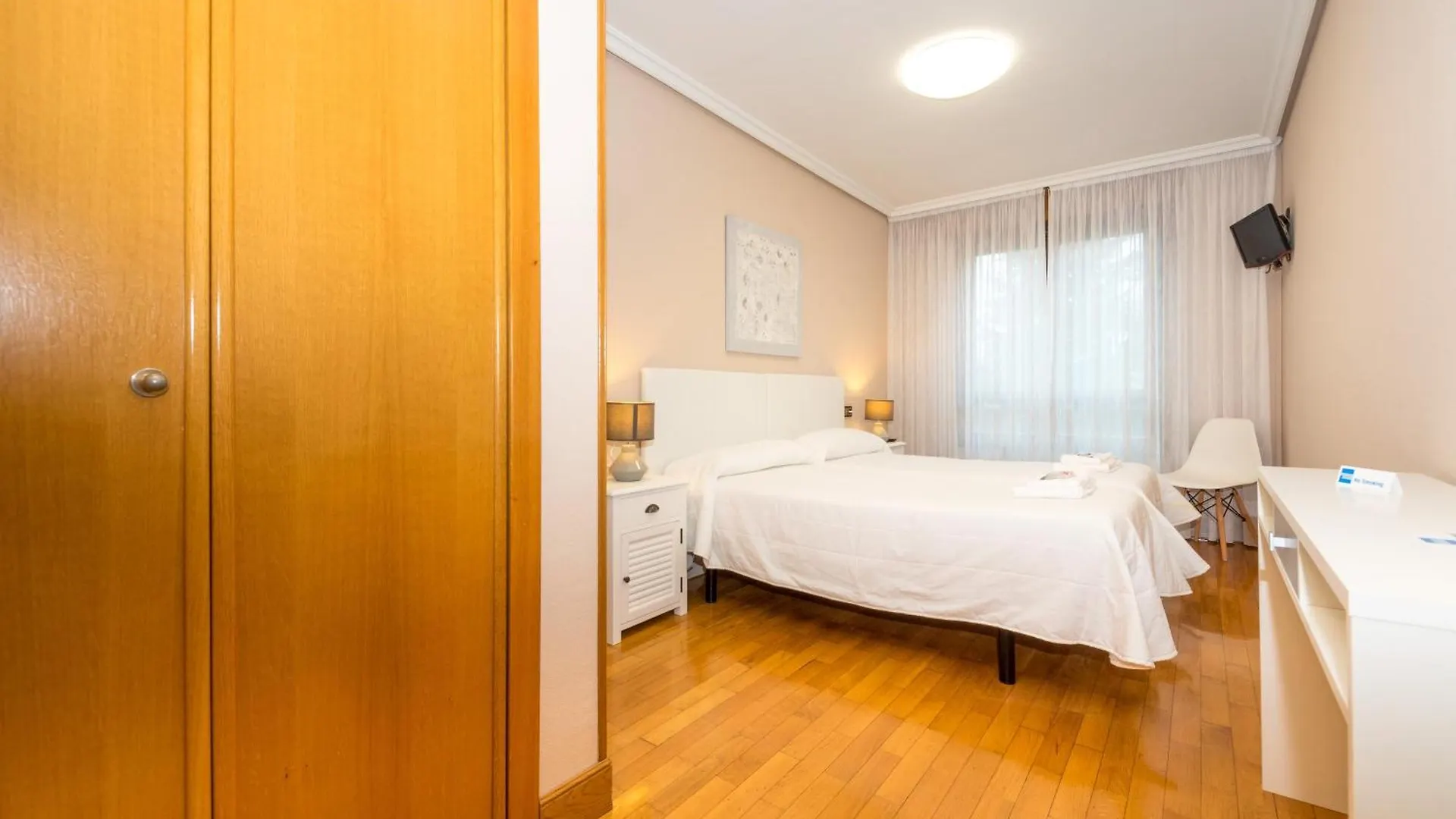 Gestión de Alojamientos Apartments Pamplona 0*,  Espanha